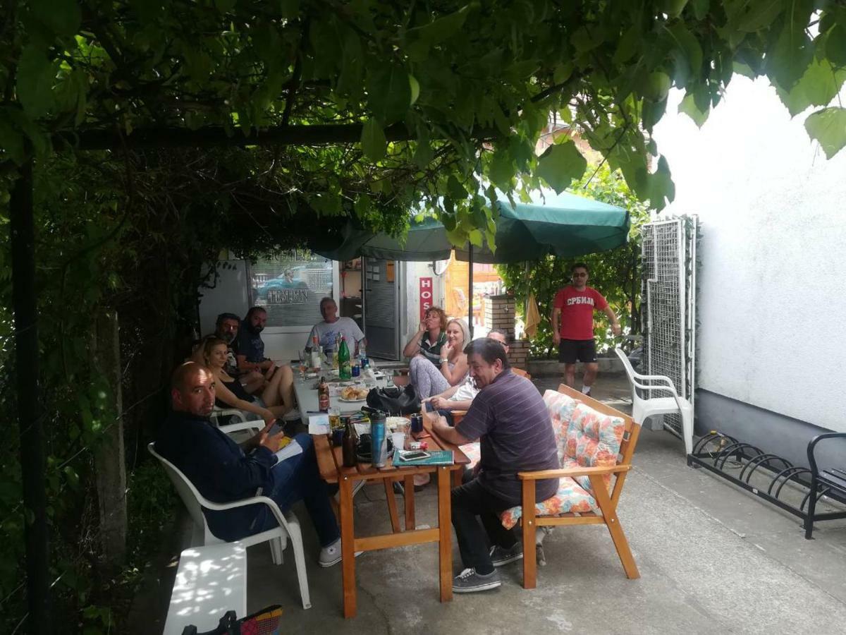 Hostel Trajan Donji Milanovac Kültér fotó